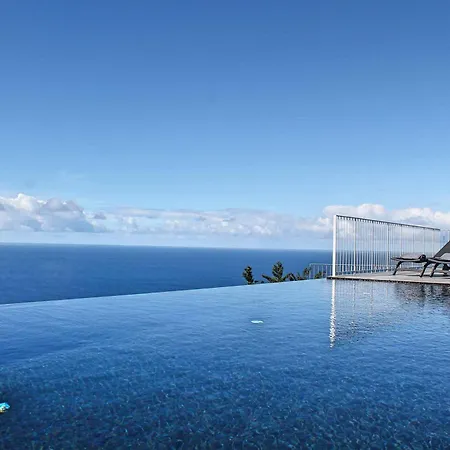 Villa Cliffscape