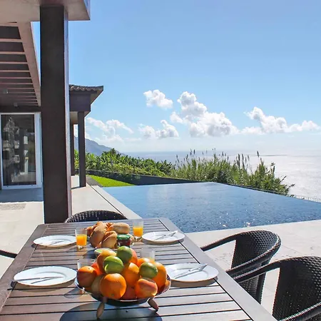 Villa Cliffscape