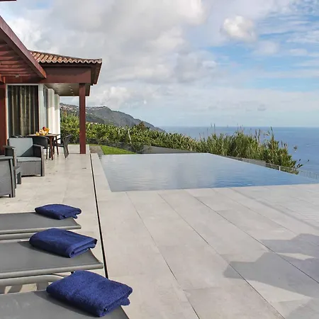 Cliffscape Villa Estreito Da Calheta
