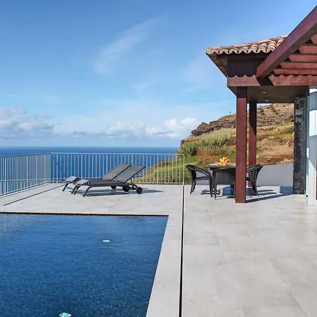 Cliffscape Villa *